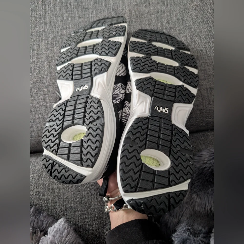 RykaHyrdo Sport Water Shoe